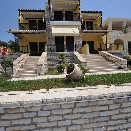 Koronisia Apartments Szoba fotó
