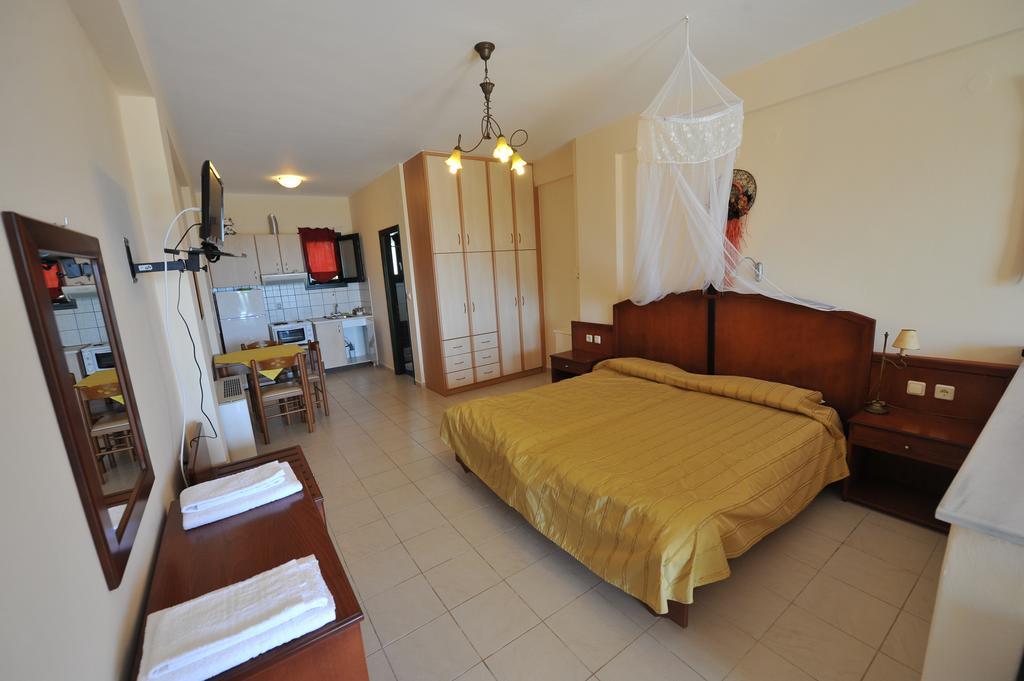 Koronisia Apartments Szoba fotó